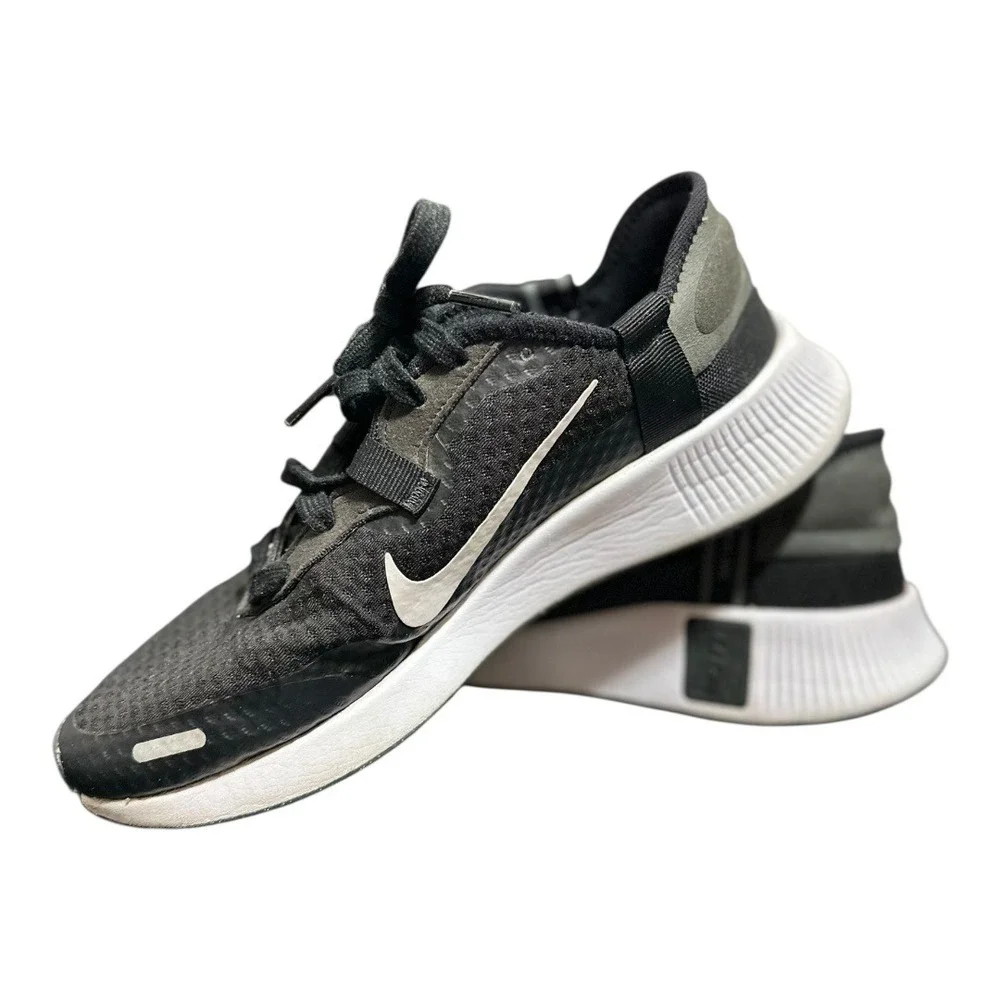 Nike Reposto Running Shoes in black, dark smoke grey & white Size 7 CZ5631 012